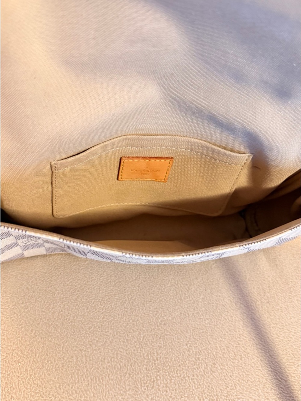 Louis Vuitton Damier Azur Crossbody Bag - Cream and Gray - Picture 7 of 7